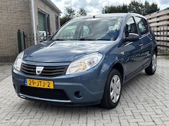 Dacia Sandero - 1.2 Lauréate airco |trekhaak| nieuwe apk