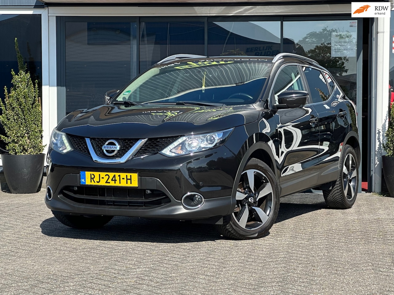Nissan Qashqai - 1.2 N-Connecta|Pano|360 Camera|Lane assist - AutoWereld.nl