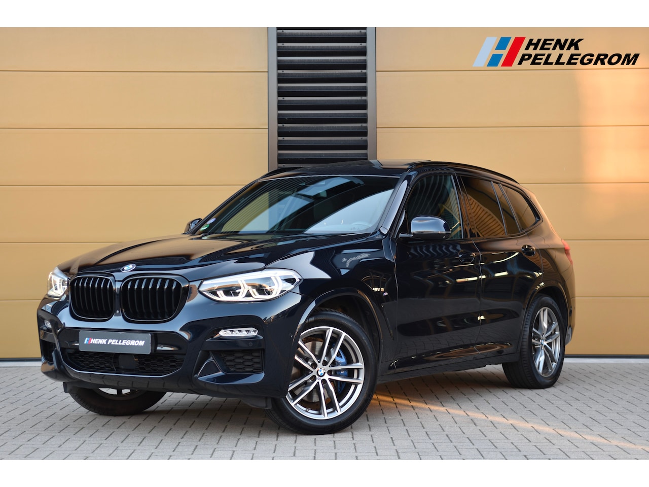 BMW X3 - xDrive20i High Executive * M-sport * Panoramadak * Head-up * Harman/kardon * 1e eigenaar * - AutoWereld.nl