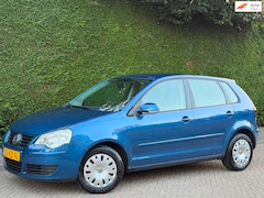 Volkswagen Polo - 1.4-16V Comfortline RIJDSUPER/AIRCO/NWEAPK