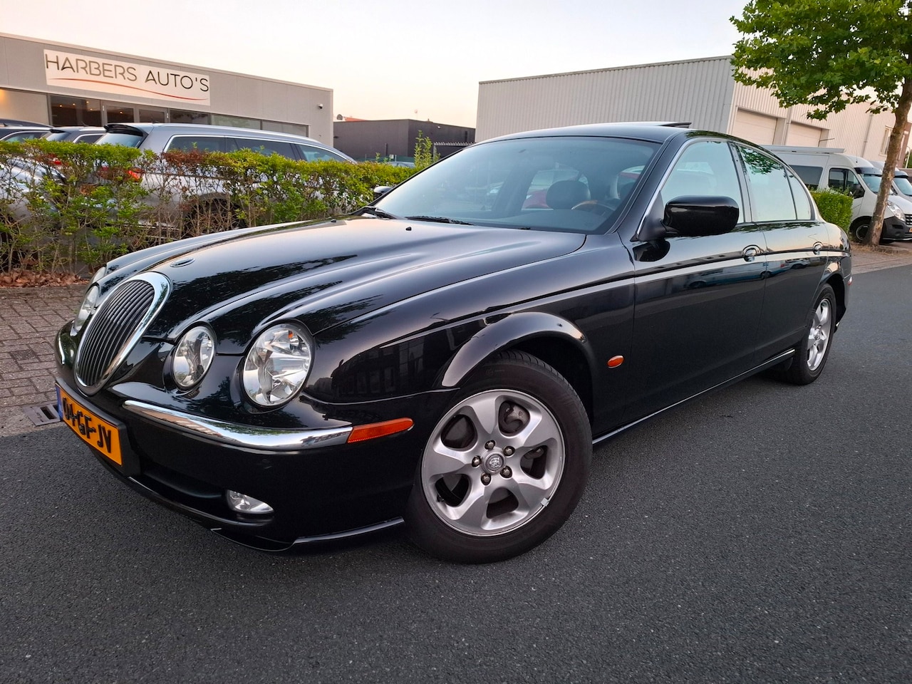 Jaguar S-type - 3.0 V6 Executive AUTOMAAT/CLIMA/CRUISE/LEER! - AutoWereld.nl