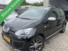 Volkswagen Up! - 1.0 high up BlueMotion / BJ 2015 / Clima