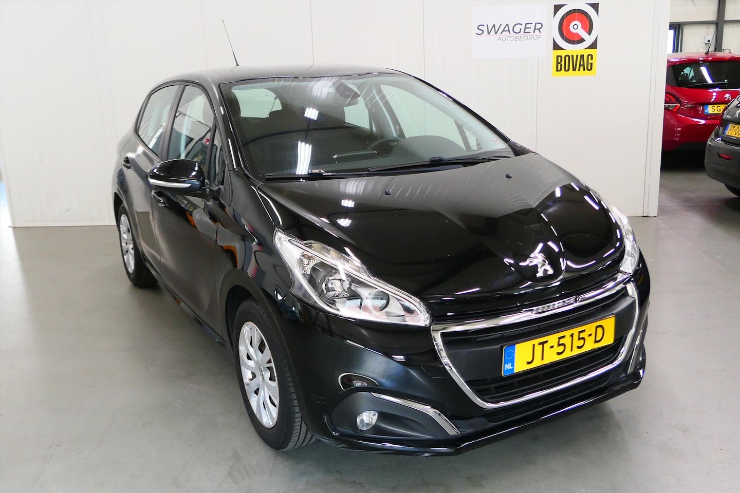 Peugeot 208 - 1.2 Puretech 82pk 5D Blue Lease - AutoWereld.nl