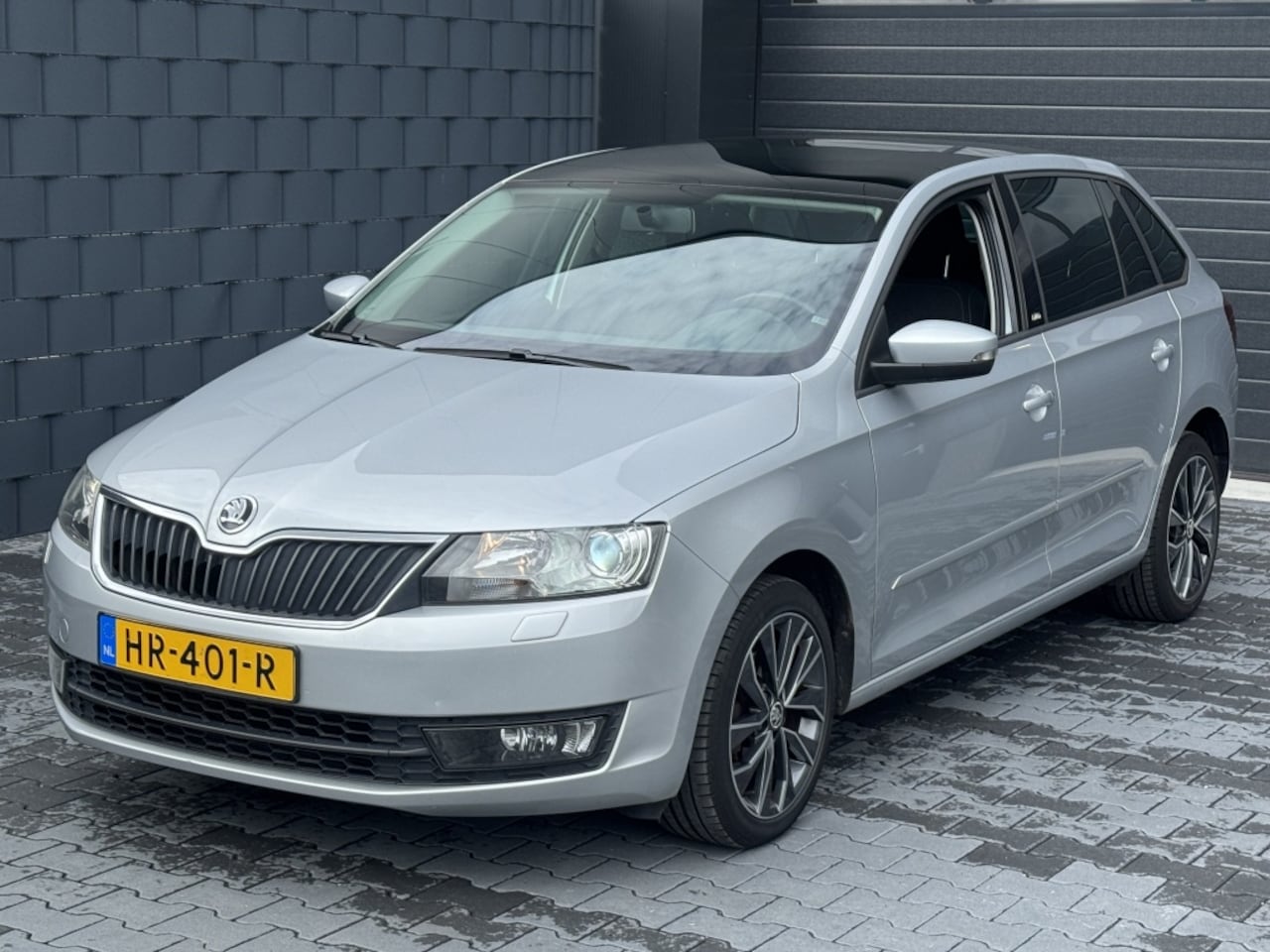 Skoda Rapid Spaceback - 1.4 TDI 90pk DSG Greentech Edition *PANORAMA/NAVI - AutoWereld.nl