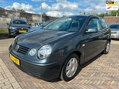 Volkswagen Polo - 1.4 16V Highline CLIMA/ CRUISE/ EERSTE EIGENAAR