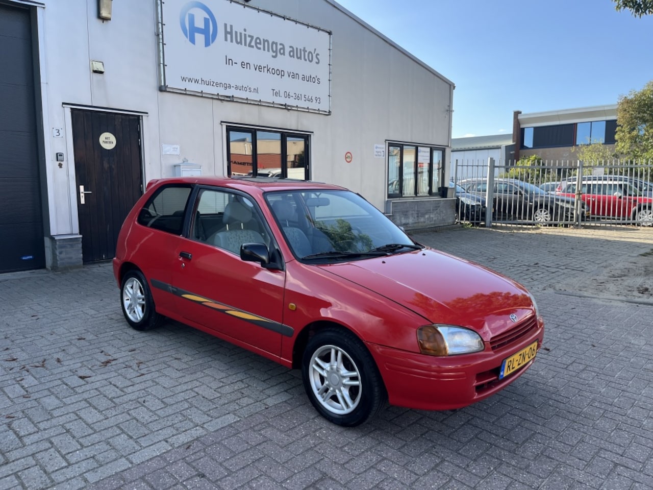 Toyota Starlet - 1.3-16V | StuurBK| met APK! - AutoWereld.nl