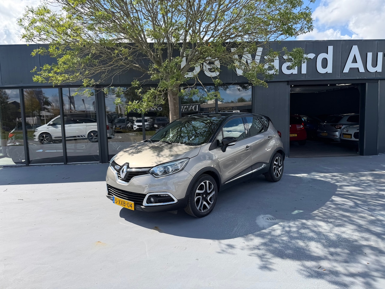 Renault Captur - 1.2 TCe Dynamique/automaat/ airco/ NAP/ trekhaak/PDC/cruise/12 maanden garantie - AutoWereld.nl