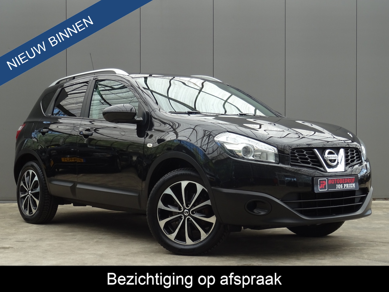 Nissan Qashqai - 1.6 360 * PANORAMADAK * 4 SEIZOENSBANDEN !! - AutoWereld.nl