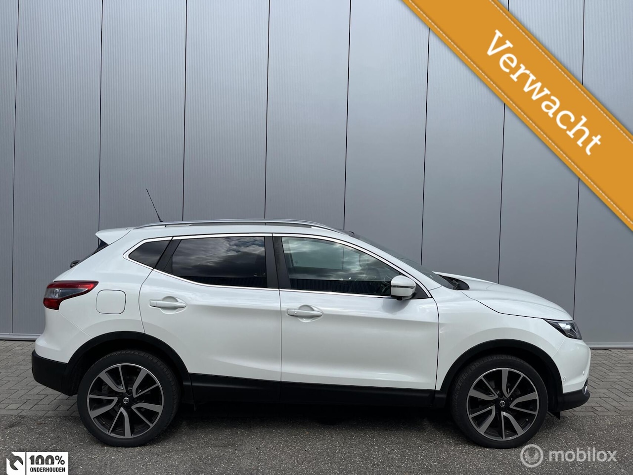 Nissan Qashqai - 1.6 TEKNA/163 PK/BOM VOL/1500 kg trekgewicht - AutoWereld.nl