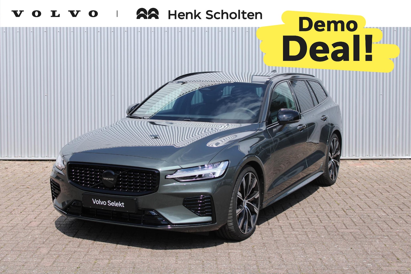 Volvo V60 - T8 Automaat Plug-in hybrid AWD Plus Dark |DEMO DEAL|Performance Edition| Black Edition log - AutoWereld.nl