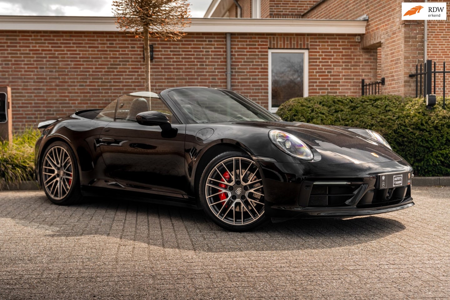 Porsche 911 Cabrio - 3.0 Carrera 4 S 450 PK SportDesign Burmester 360 Camera Chrono Matrix LED 21'' - AutoWereld.nl