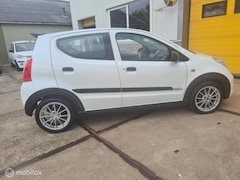 Suzuki Alto - 1.0 Exclusive EASSS Sport uitvoering bj 2013