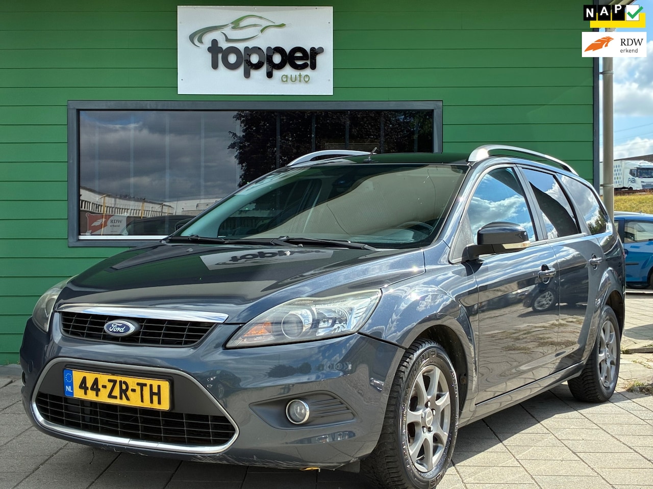 Ford Focus Wagon - 1.6 Titanium|2e Eigenaar|Automaat|Navigatie|CruiseControl|Climatronic|Trekhaak|NAP|Nieuwe - AutoWereld.nl