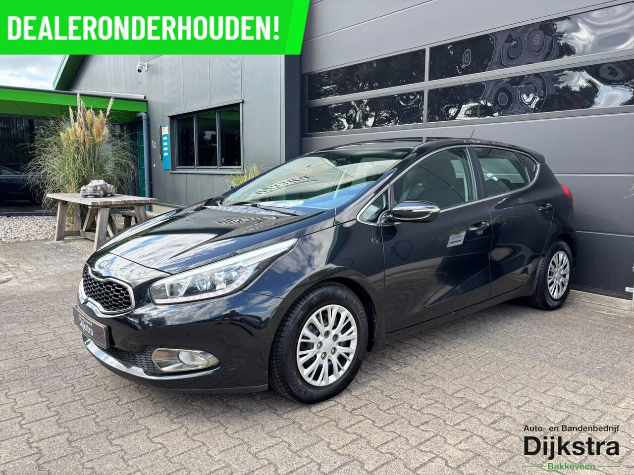 Kia Cee'd - 1.6 GDI 20th Anniversary Airco/ Cruise Control/ Navigatie!! - AutoWereld.nl