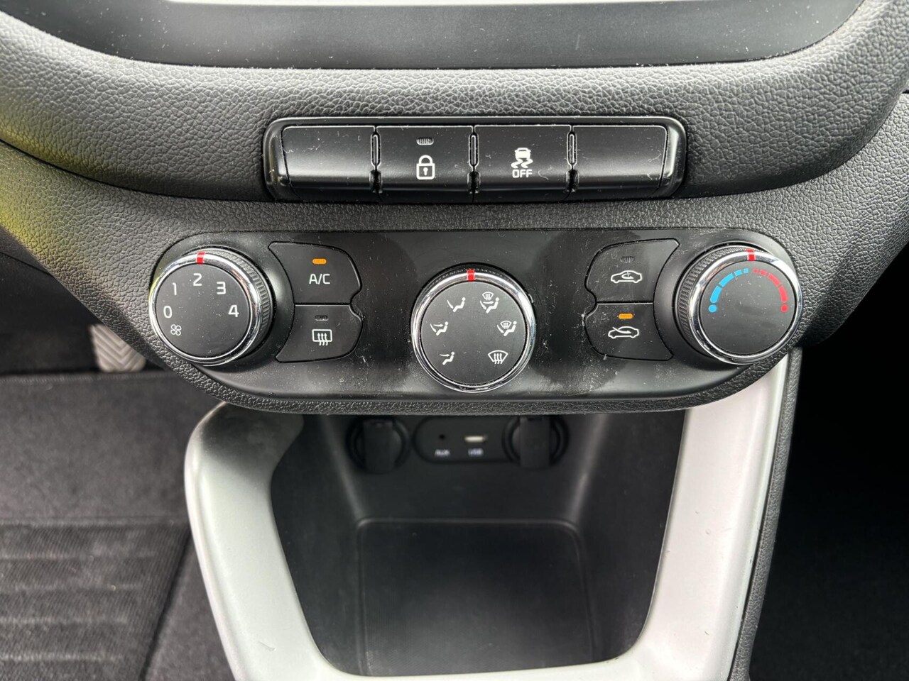 Kia Cee'd - 1.6 GDI 20th Anniversary Airco/ Cruise Control/ Navigatie!!