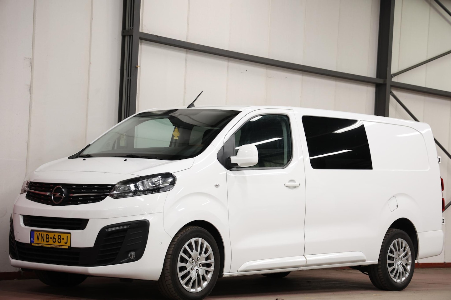 Opel Vivaro - 2.0 CDTI L3H1 LANG DC DUBBEL CABINE AUTOMAAT - AutoWereld.nl