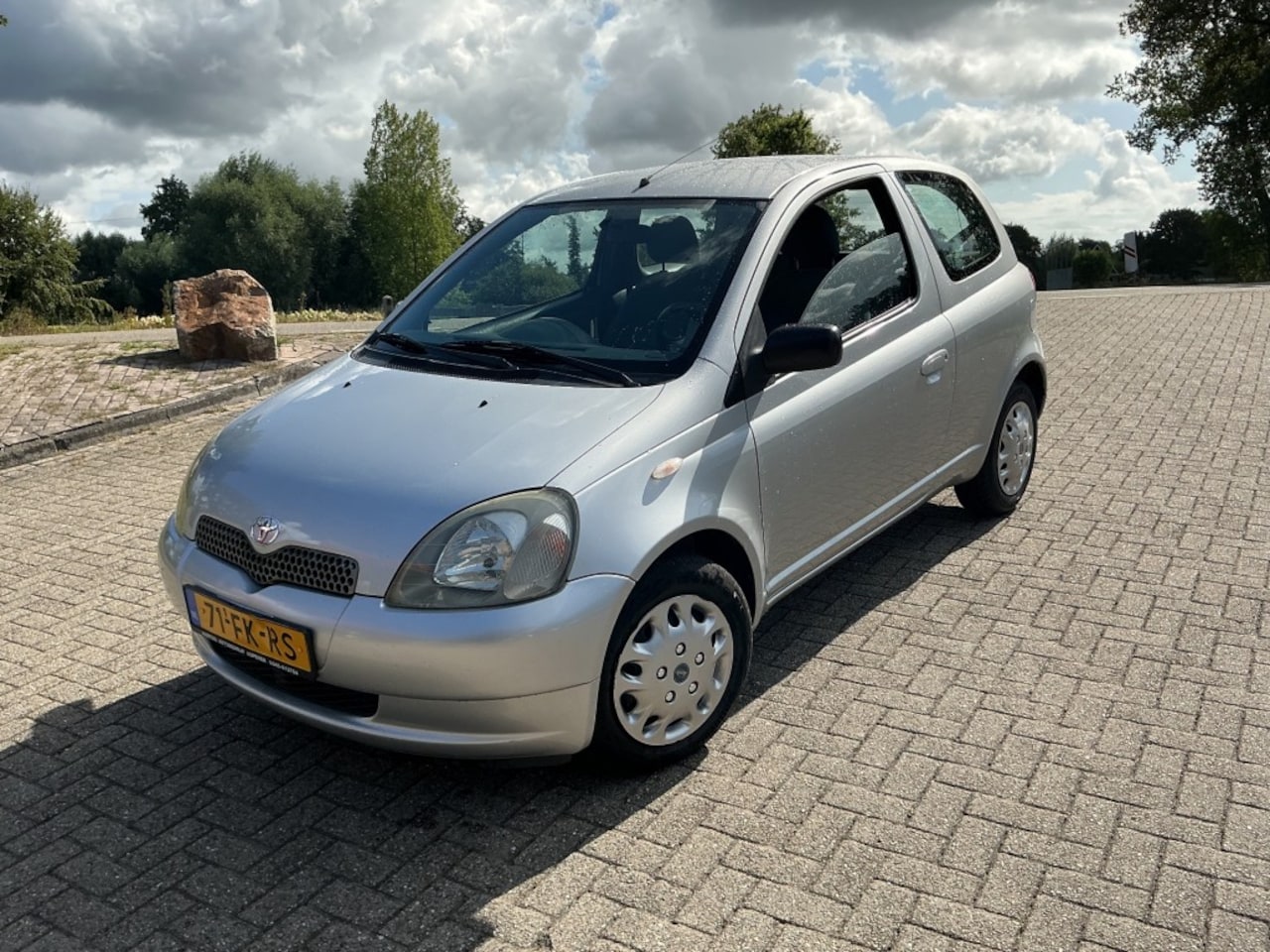 Toyota Yaris - 1.3-16V VVT-i Luna 1.3-16V VVT-I LUNA - AutoWereld.nl