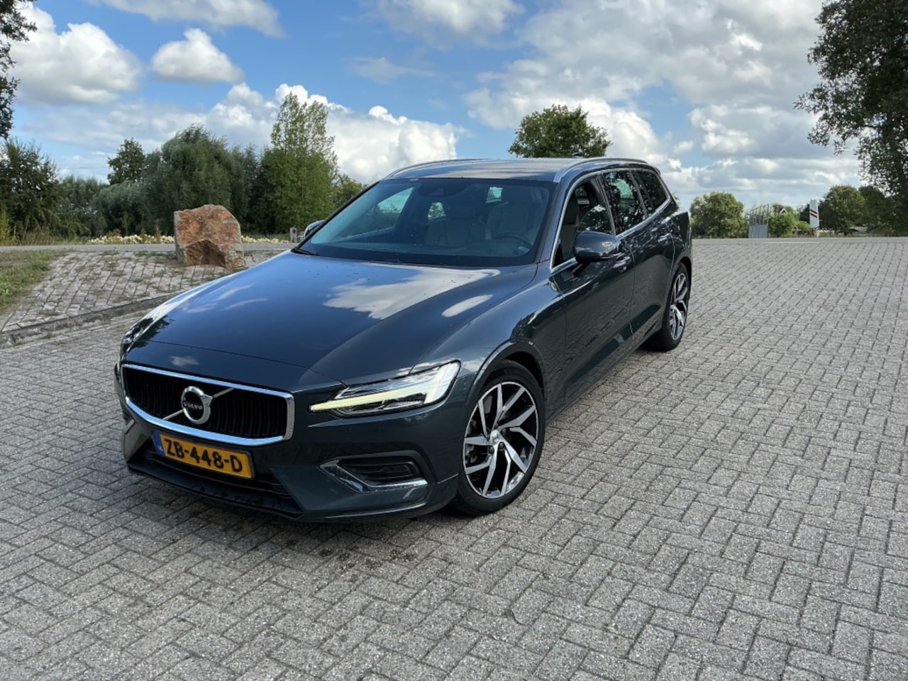 Volvo V60 - 2.0 T5 Momentum 2.0 T5 MOMENTUM - AutoWereld.nl