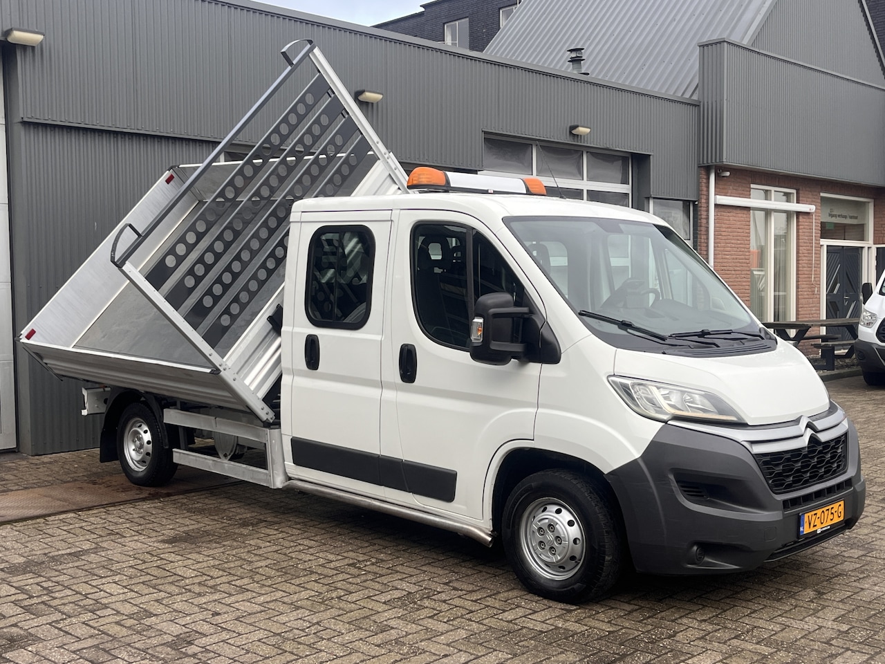 Citroën Jumper - 35 2.2 HDI L3 3 Zijdenkipper Kieper Trekhaak 2500 kg trekgewicht 7-Persoons Telefoonverbin - AutoWereld.nl