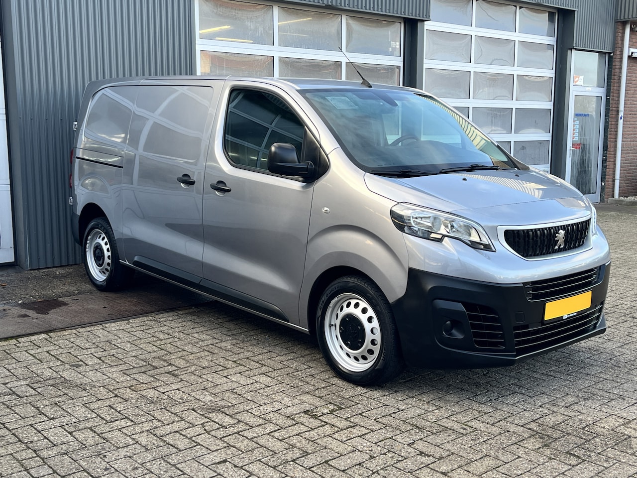 Peugeot Expert - 1.5 BlueHDI Marge BTW en BPM vrij!! Airco Cruise controle Navigatiesysteem 2-Persoons Park - AutoWereld.nl