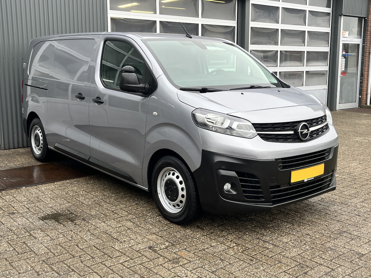 Opel Vivaro - 1.5 CDTI L2H1 Marge BTW en BPM vrij!! Airco Cruise controle Navigatiesysteem 2-Persoons Pa - AutoWereld.nl