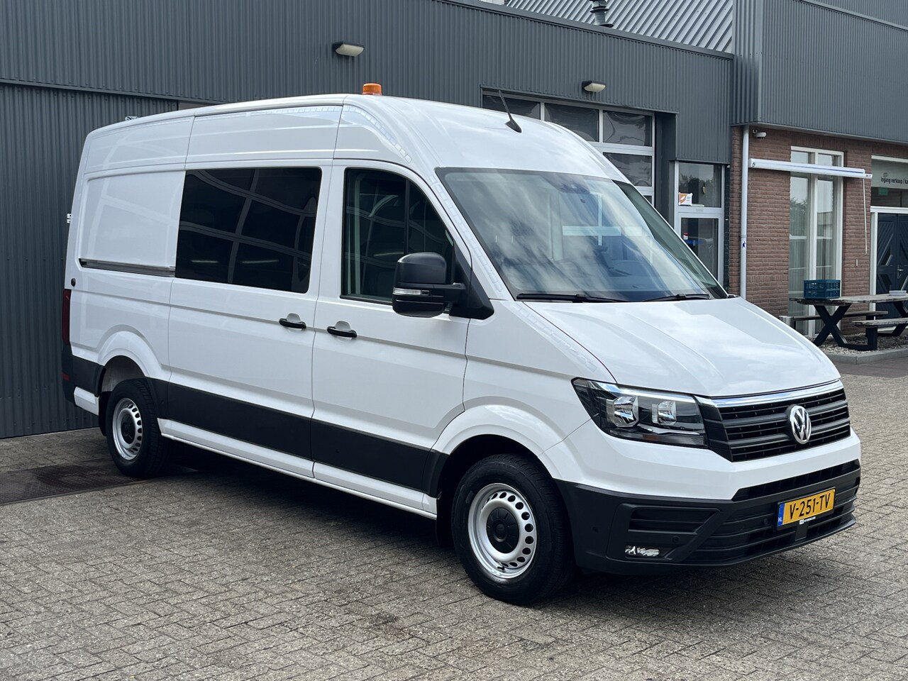 Volkswagen Crafter - 35 2.0 TDI L3H3/L2H2 Werkplaatsinrichting Kastinrichting Servicewagen Omvormer Standkachel - AutoWereld.nl