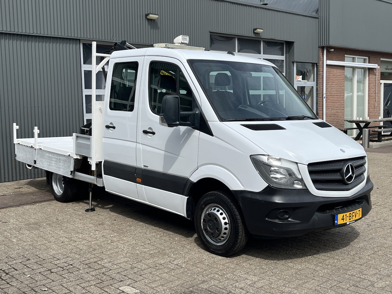 Mercedes-Benz Sprinter - 513 CDI 130pk DC Laadkraan Hiab 017T Airco Trekhaak 2000kg Open laadbak Euro 6 Pick-up 1e - AutoWereld.nl