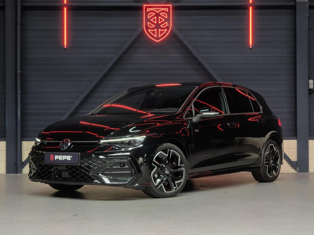 Volkswagen Golf - eTSI DSG R-Line |FABRIEKSG.|IQ.LIGHT|IQ.DRIVE|STOELV. - AutoWereld.nl