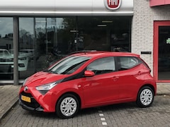 Toyota Aygo - 1.0 VVT-i x-play 5-drs AIRCO|APPLE/ANDROID|CAMERA|DAB|CRUISE CONTROL|BLUETOOTH|USB