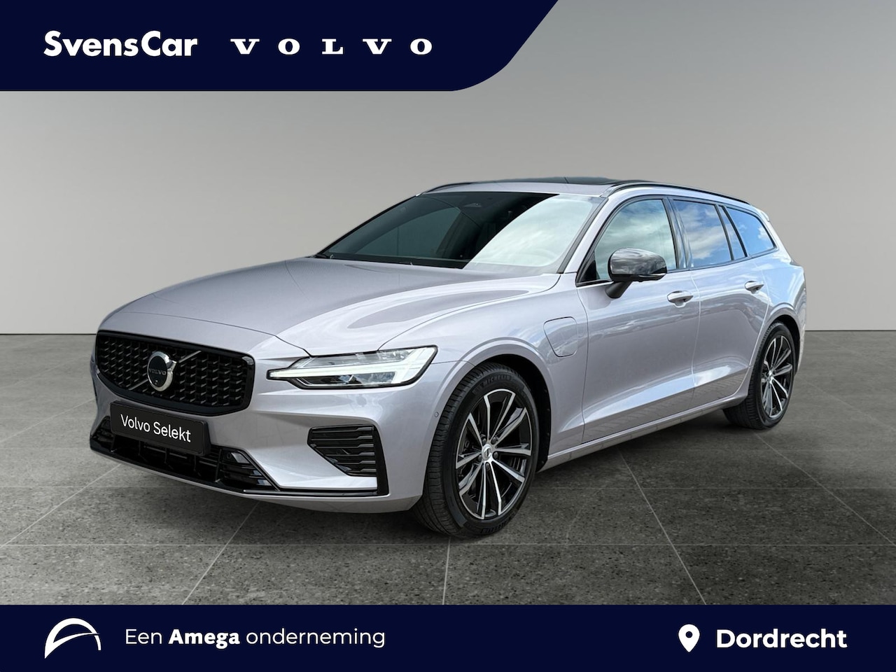Volvo V60 - 2.0 T8 Plug-in hybrid AWD Plus Dark | Head-up Display | Trekhaak | 360 Camera | Stoelverwa - AutoWereld.nl