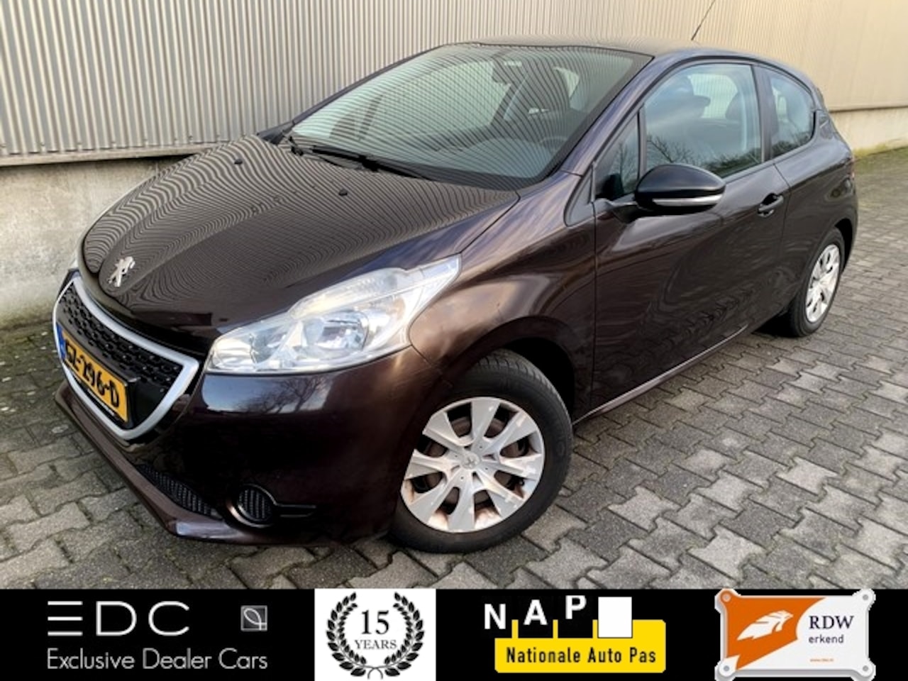 Peugeot 208 - 1.0 - V E R K O C H T - AutoWereld.nl