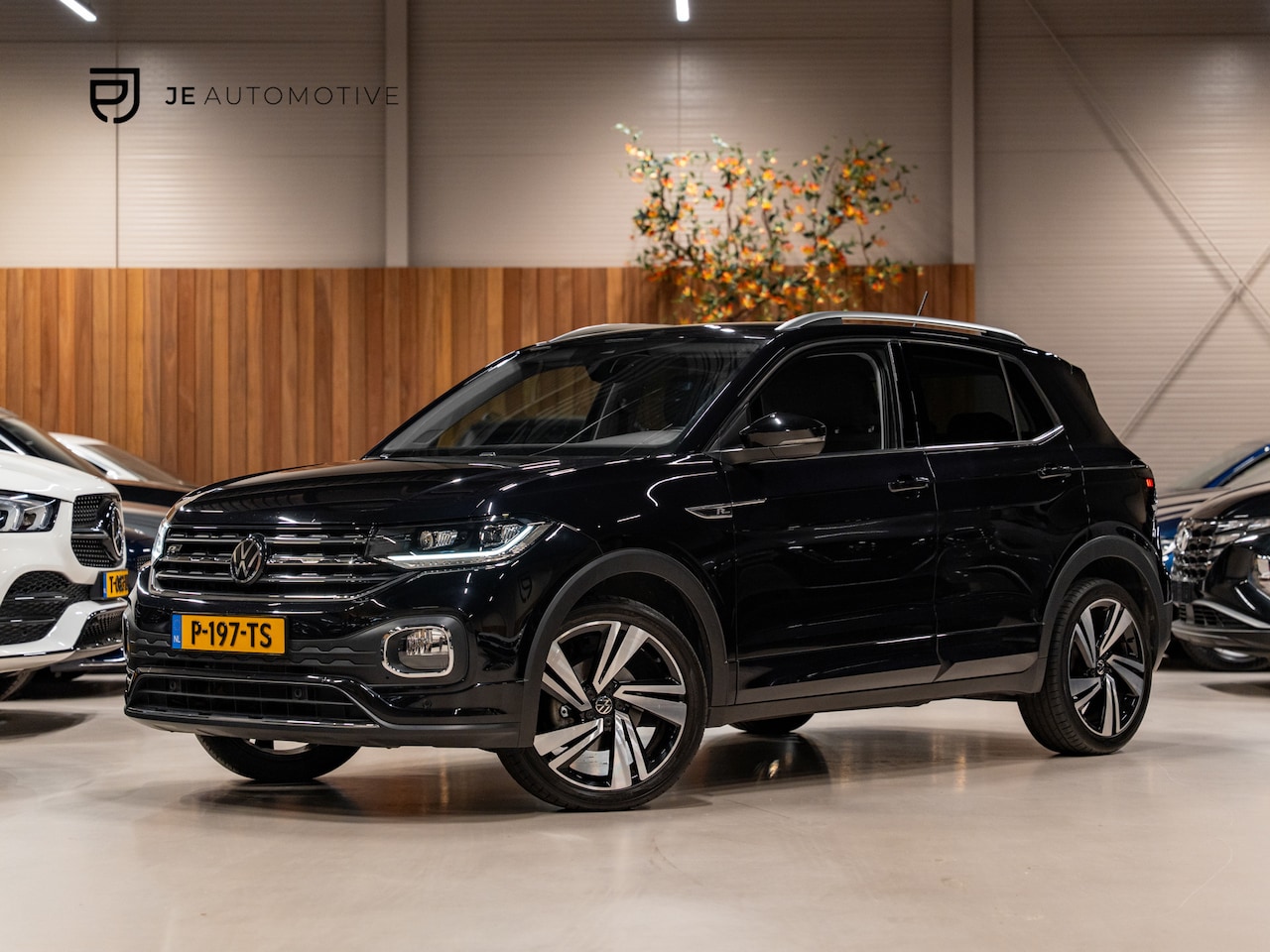 Volkswagen T-Cross - 1.5 TSI 150PK DSG R-Line, Virtual Cockpit, Voll Led, ACC, Clima, Apple Carplay, Cam, Andro - AutoWereld.nl