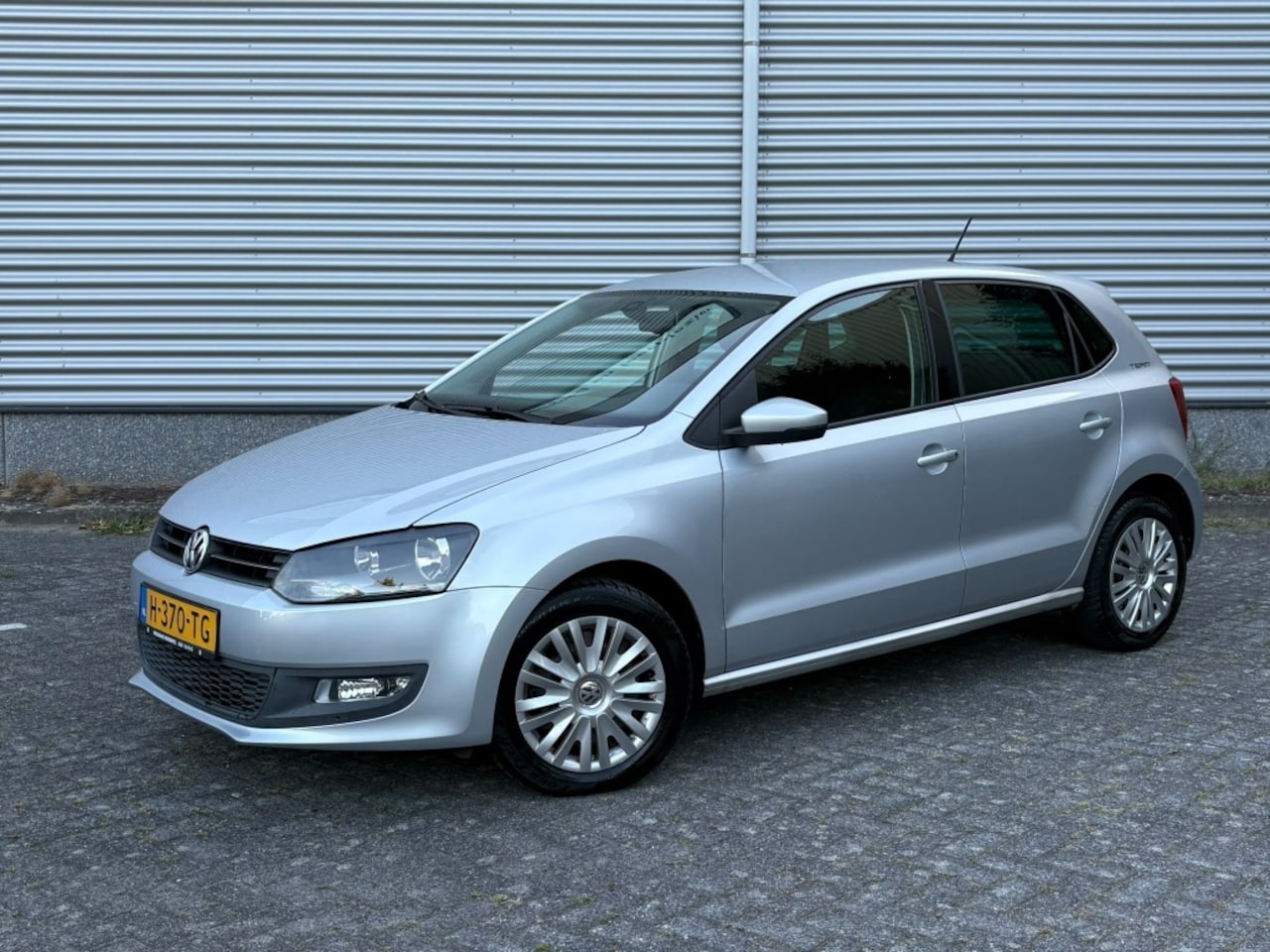 Volkswagen Polo - 1.2 Comfortline Stoelverwarming Airco BlueTooth CC - AutoWereld.nl