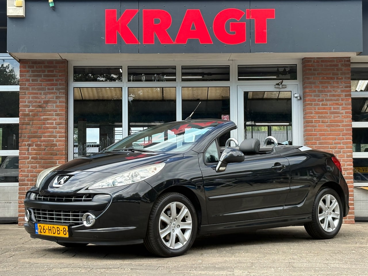 Peugeot 207 CC - Roland Garros 1.6 VTi 120 pk - Leder - lichtmetaal - AutoWereld.nl
