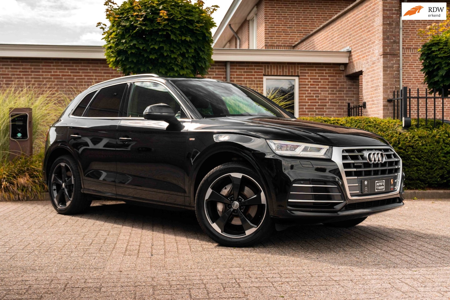 Audi Q5 - 50 TFSI e Quattro S Edition 300 PK Virtual Keyless Stoelverwarming Elek.Trekhaak 20'' - AutoWereld.nl