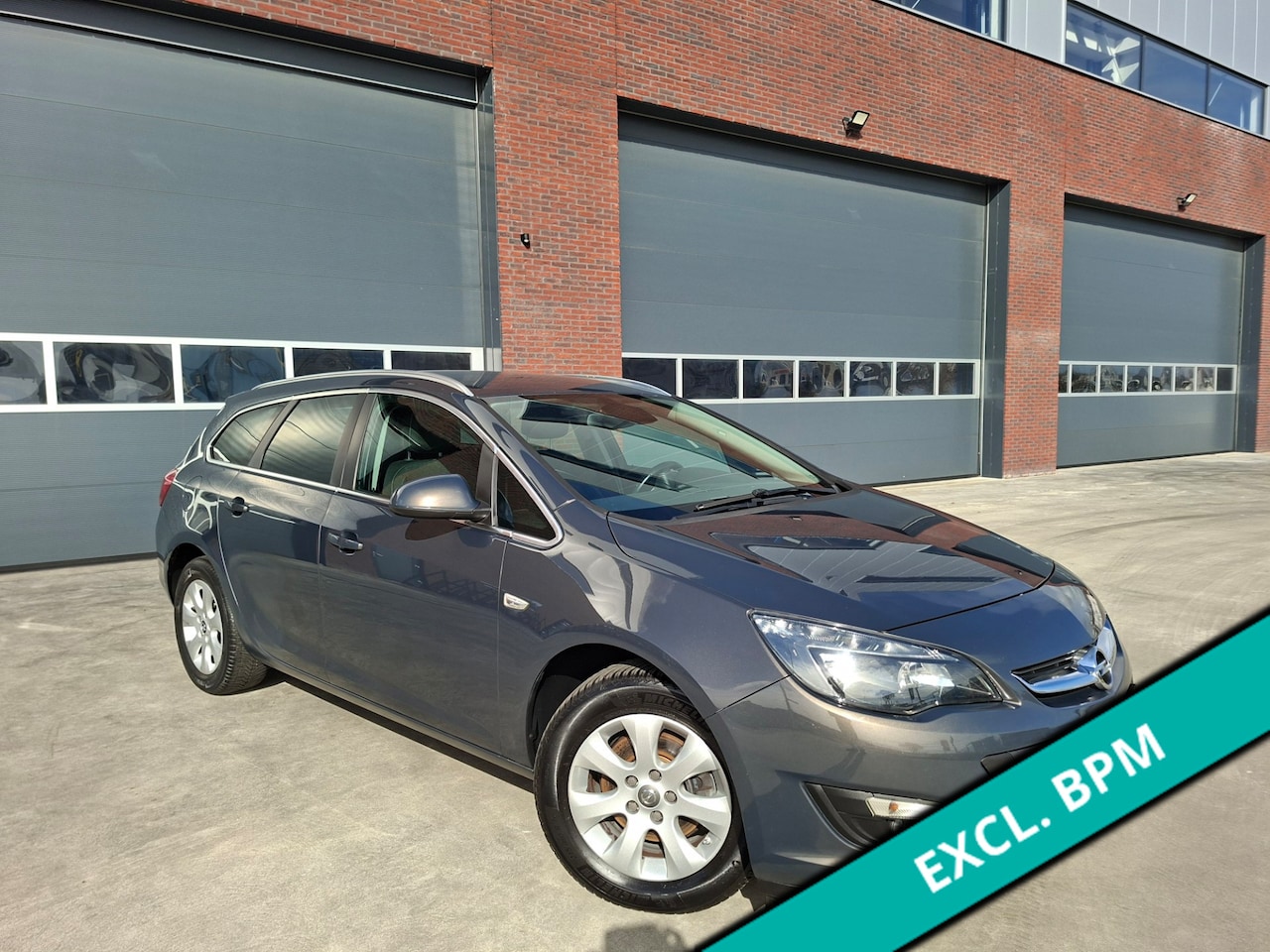 Opel Astra Sports Tourer - 1.6 CDTi Airco/ECC/LMV 2950 EX BPM - AutoWereld.nl