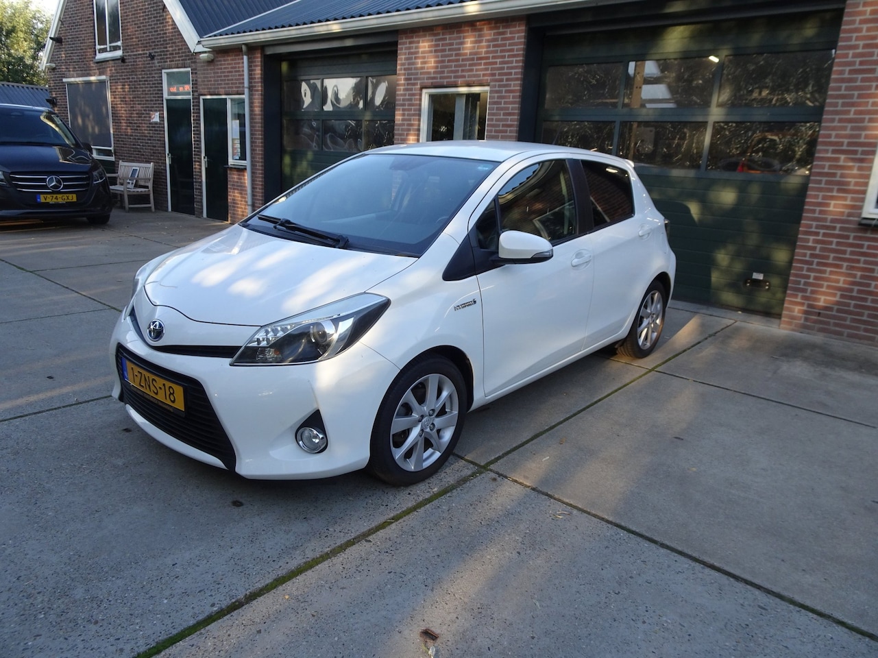 Toyota Yaris - 1.5 Full Hybrid Dynamic 1.5 Full Hybrid Dynamic - AutoWereld.nl