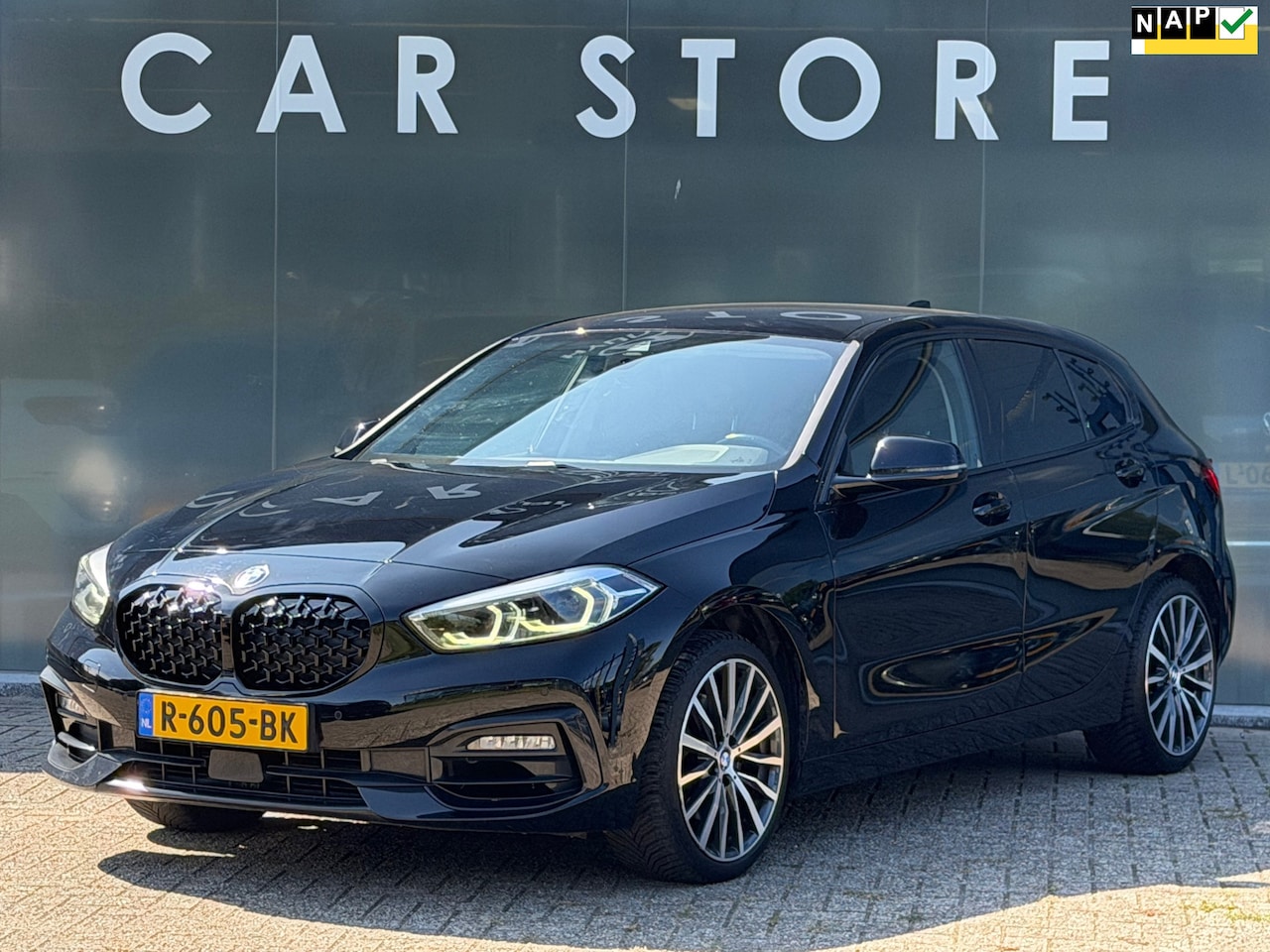 BMW 1-serie - 116i Sport line Business Edition |NAV|PDC| Stoelverwarmin - AutoWereld.nl