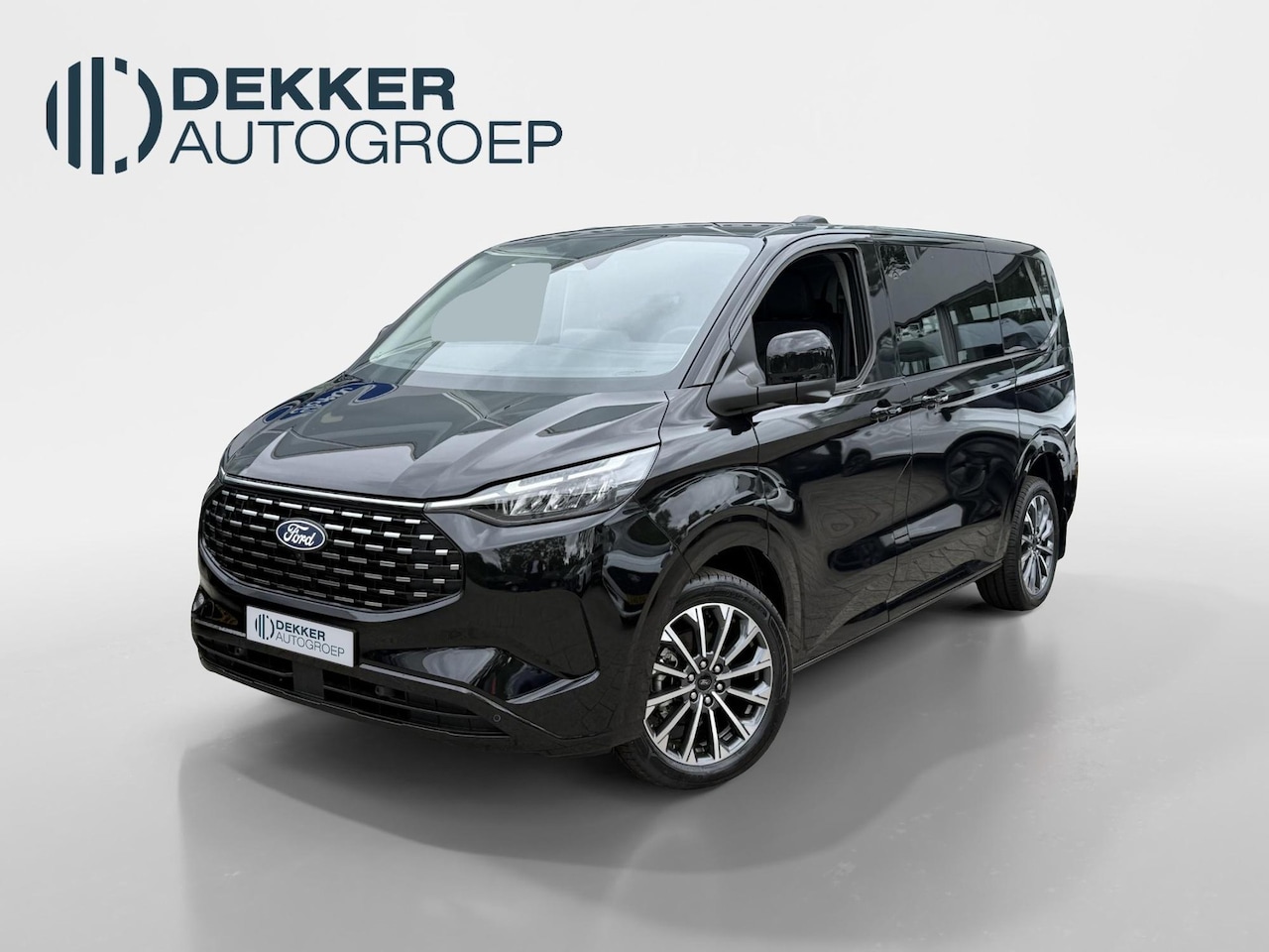 Ford Transit Custom Tourneo - 340 2.5 PHEV L1H1 Titanium 8 persoons - AutoWereld.nl