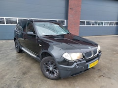 BMW X3 - 2.0d High Executive 4WD Airco/ECC/Navigatie/Leer UNIEK