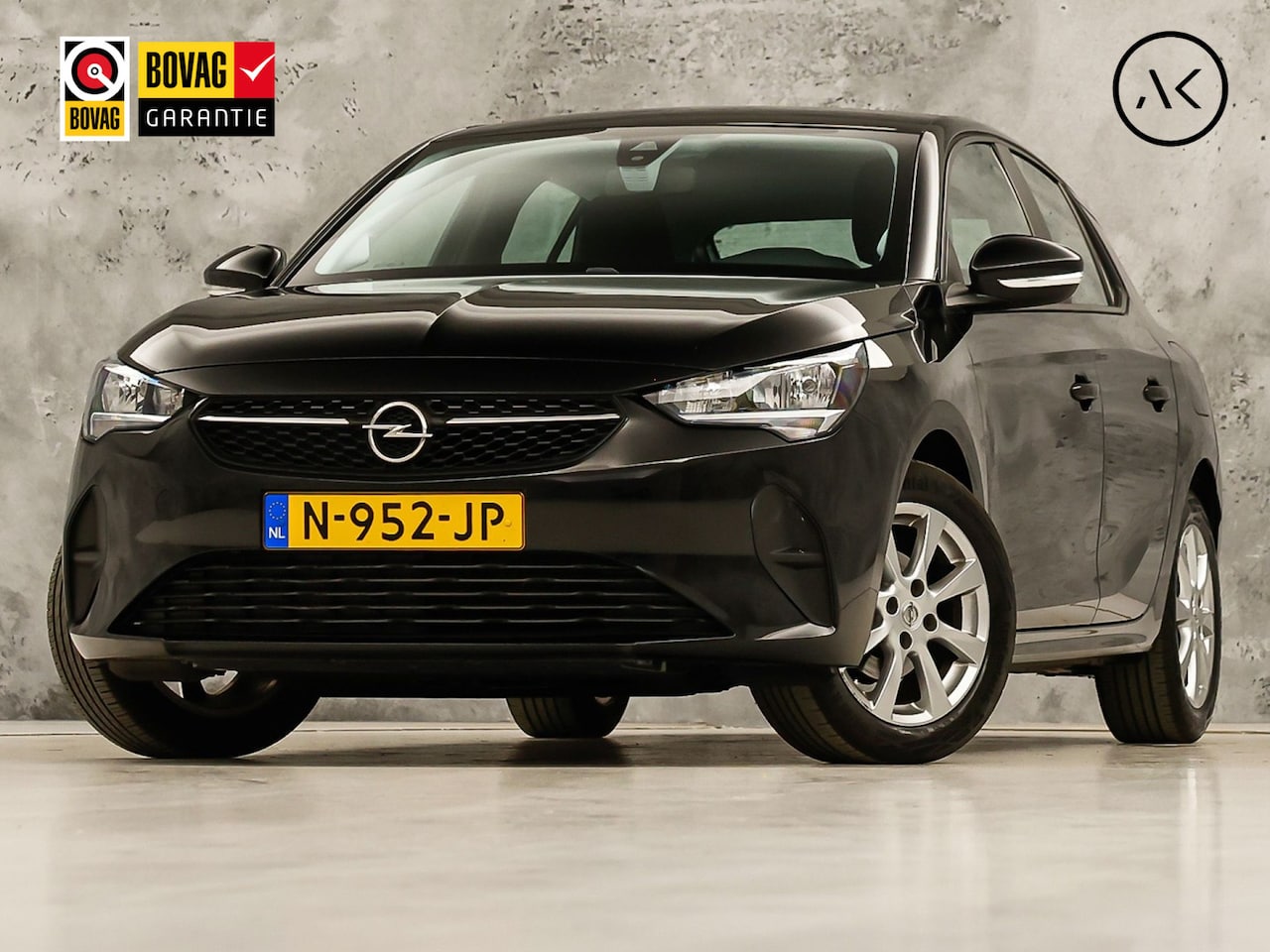 Opel Corsa - 1.2 Sport (APPLE CARPLAY, GROOT NAVI, CRUISE, PARKEERSENSOREN, LEDER STUURWIEL, SPORTSTOEL - AutoWereld.nl