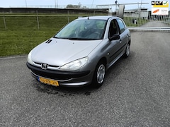Peugeot 206 - 1.4 XR 157000km NAP