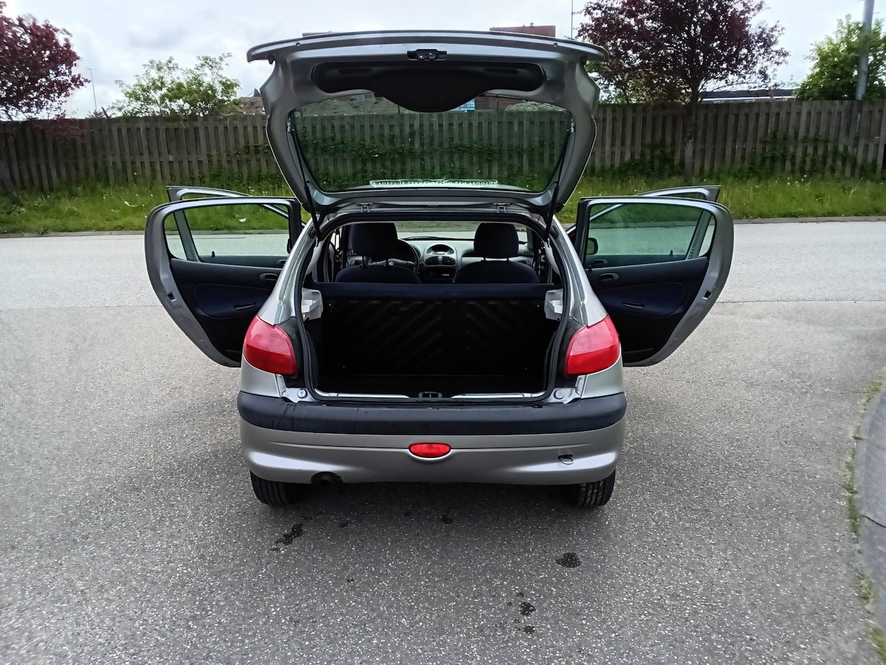 Peugeot 206 - 1.4 XR 157000km NAP!