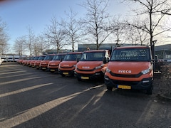 Iveco Daily - 35C14 2.3 375 Laadklep 500kg Trekhaak 3500kg trekgewicht Airco 2-Persoons Open laadbak Pic