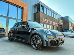 MINI 3-Deurs - 1.5 Cooper John Cooper Works/Leer/Pano/17"Jcw/Camera/NL auto
