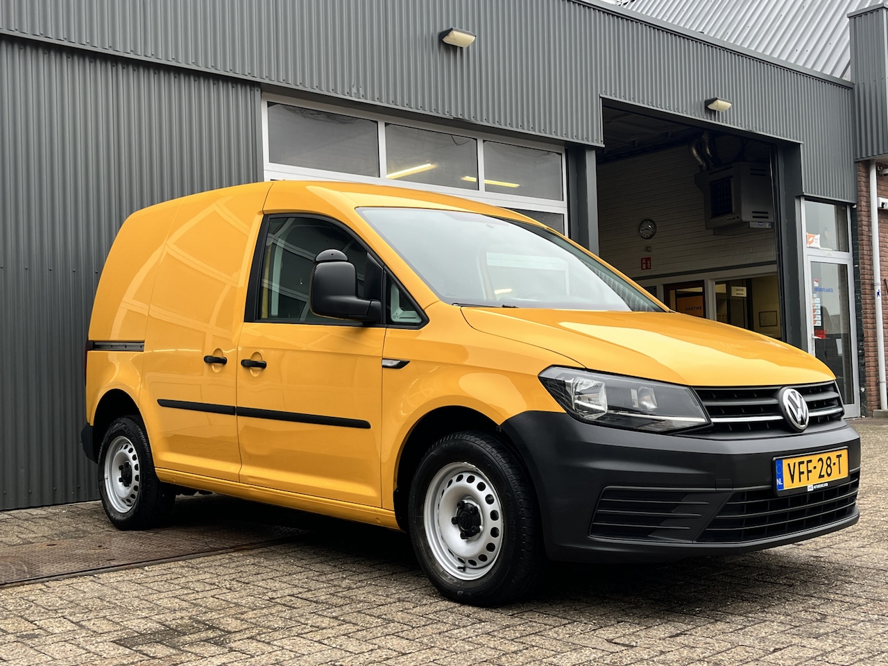 Volkswagen Caddy - 2.0 TDI L1H1 Airco Cruise controle Trekhaak 1400kg trekgewicht Parkeersensoren achter Schu - AutoWereld.nl