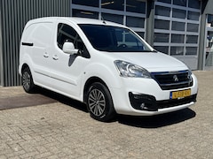 Peugeot Partner - 120 1.6 BlueHDi Airco Cruise controle Trekhaak 1250kg trekgewicht 3-Peroons Parkeerhulp ac