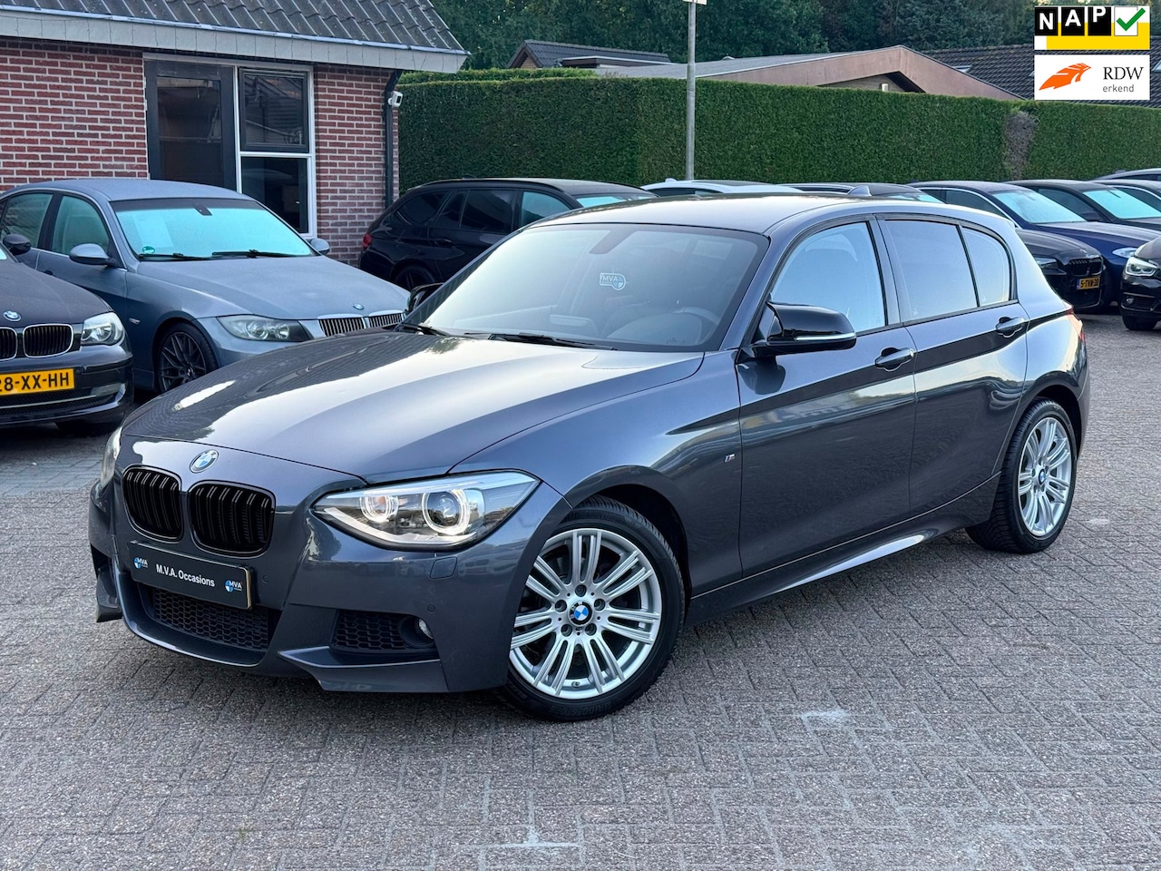 BMW 1-serie - 116i Executive M Sport|Nieuwe Ketting + Klepseals|Leder|Navigatie|Climate control|Cruise c - AutoWereld.nl