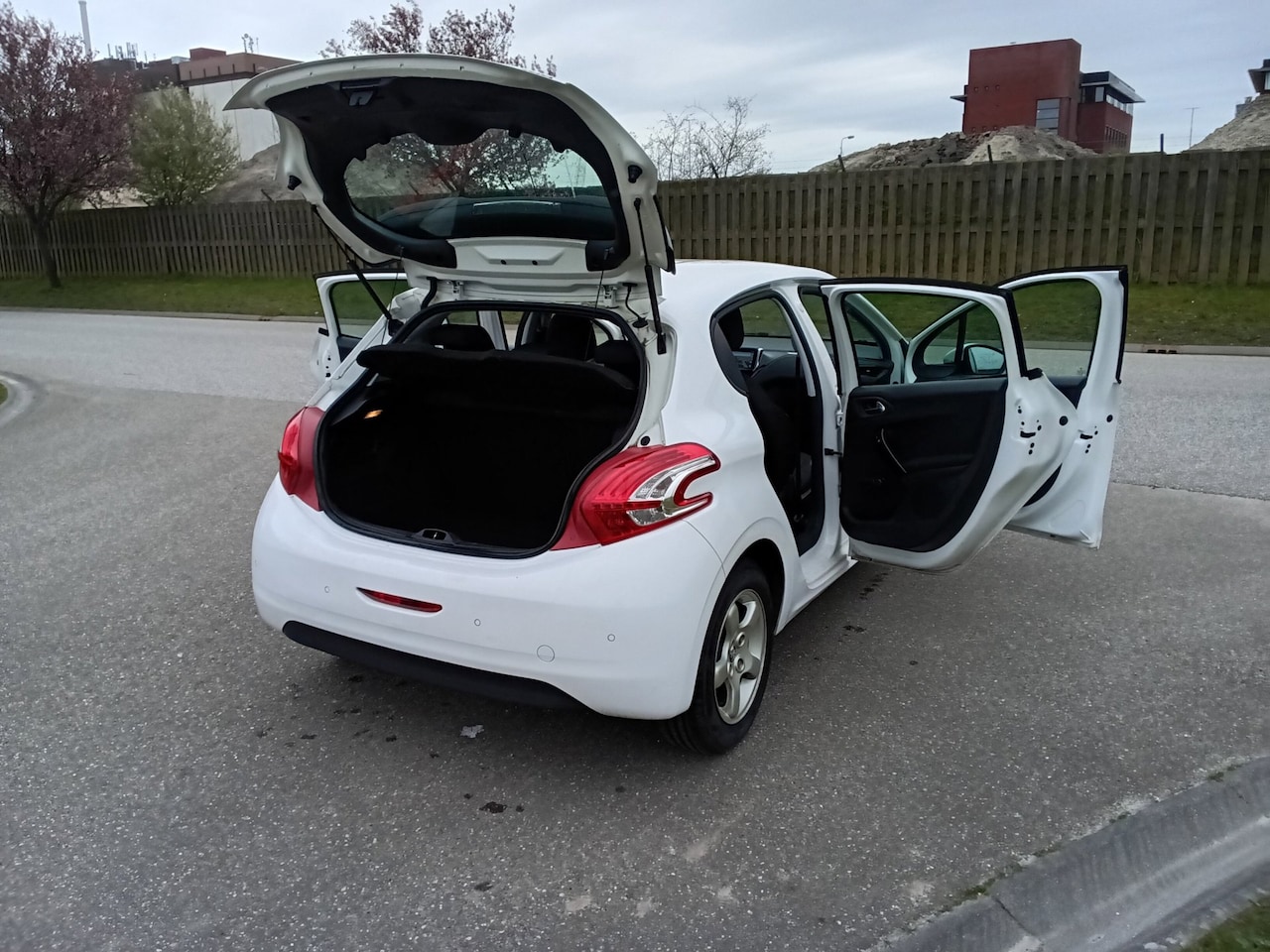 Peugeot 208 - 1.2 Vti Access 1.2 VTi Access