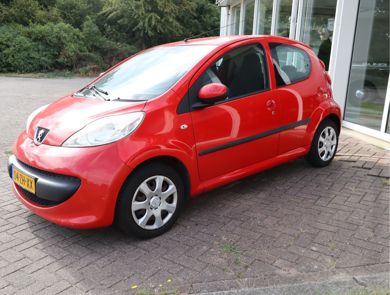 Peugeot 107 - 1.0-12V XS 5 deurs! Nette auto! - AutoWereld.nl